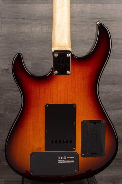 Guitarra Line 6 Variax Standard  (Com Pick ups Magnéticos + Modelação)