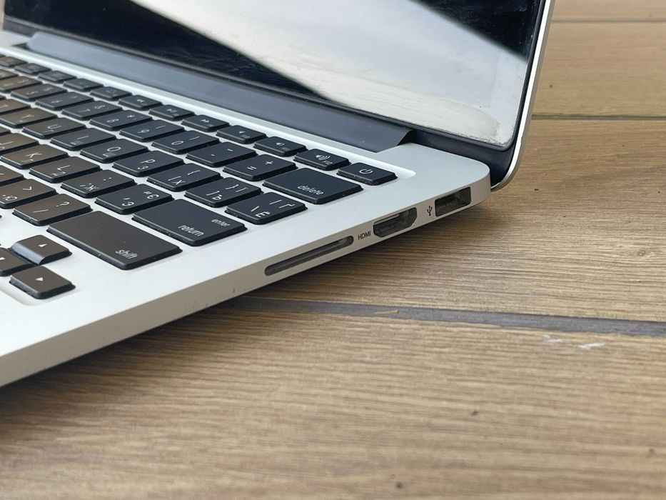 Продам MacBook Pro 13,3 (2015 року) б/у