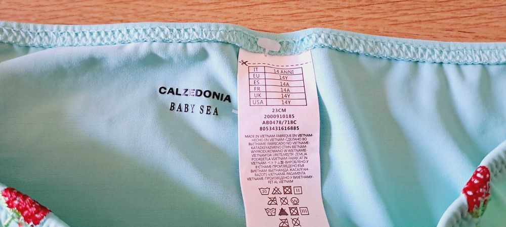 Biquíni de Morangos Calzedonia (Novo): Tam 14 Anos