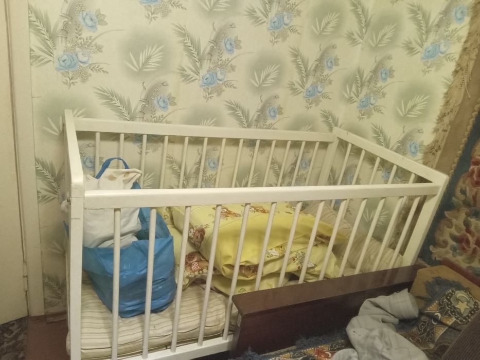 Дитяча коляска та ліжечко