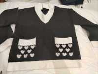 Sweter czarno-biały w serduszka, unisize