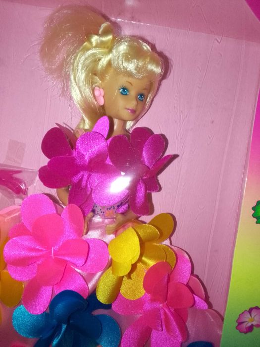 lalka typu barbie nowa w pudelku vintage