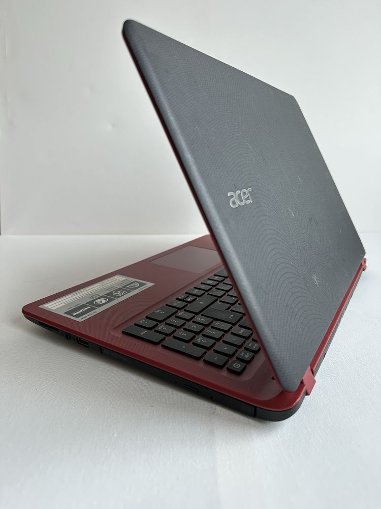 Ноутбук Acer Aspire ES1-524