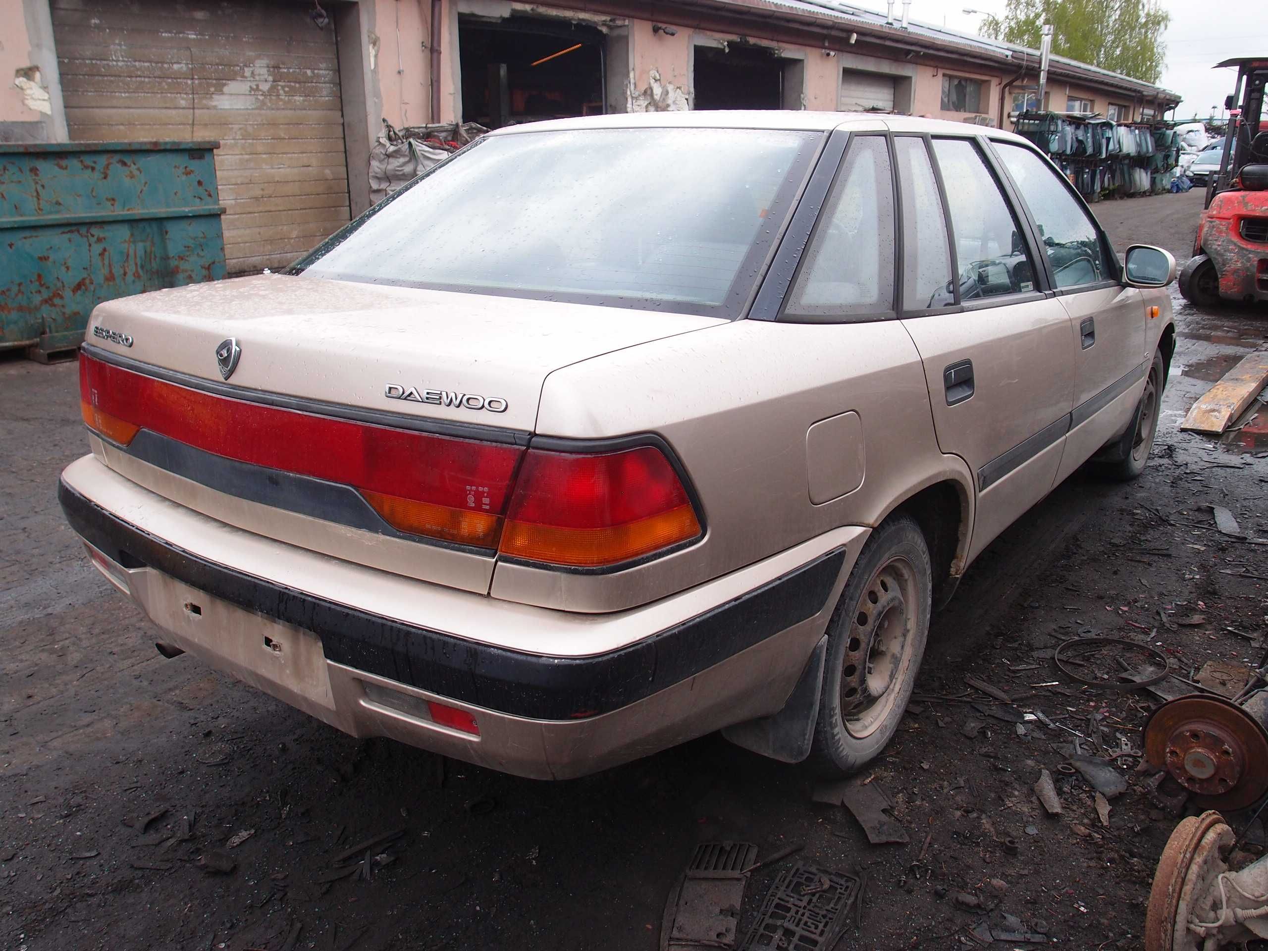 Daewoo Espero / 1.8 benz / 1996r - na części