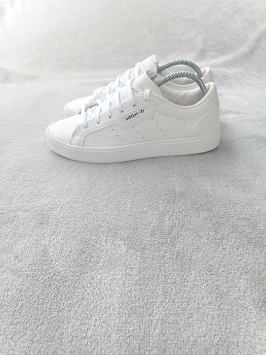 Женские кроссовки Adidas р39