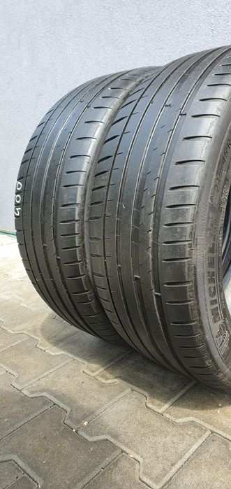 245/45/19 Michelin