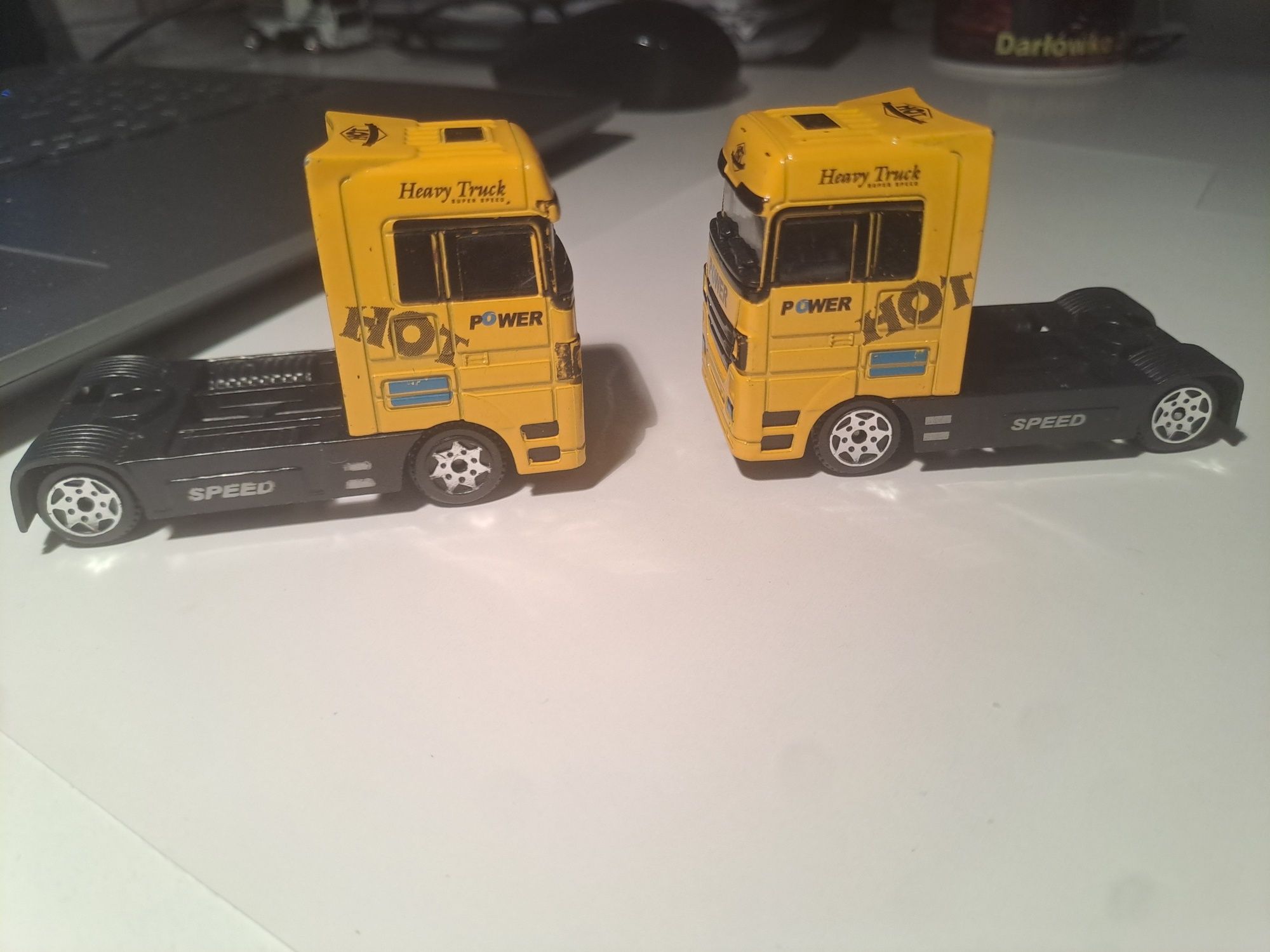 Modele ciężarówek - ciągników siodłowych Mercedes Actros x2