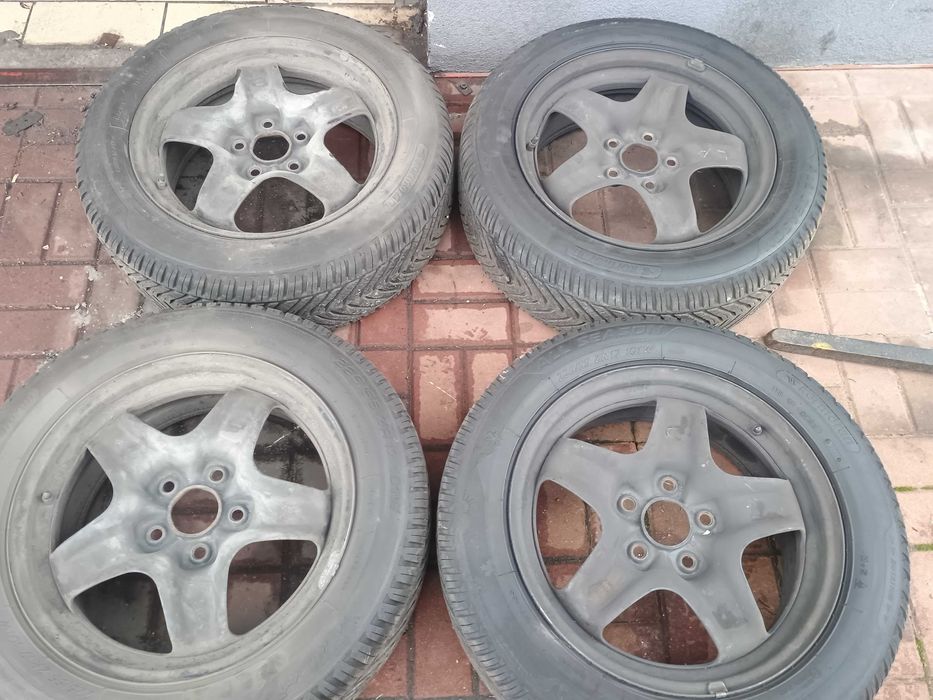 Stalowe Felgi Opel Insignia A 17 cali 5x120 komplet z kołpakami