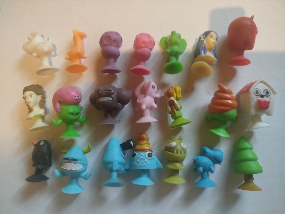 Стикези stikeez.смурфи.овочи .фрукти.зоряні війни.happi home