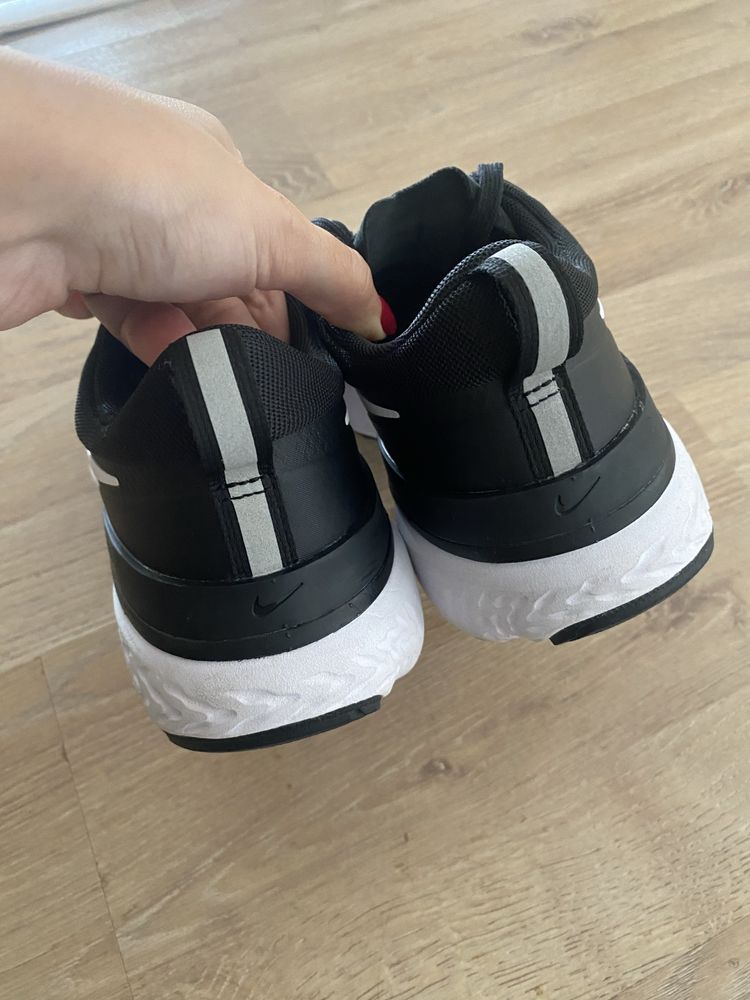 Nike ténis pretos n°36,5 novos