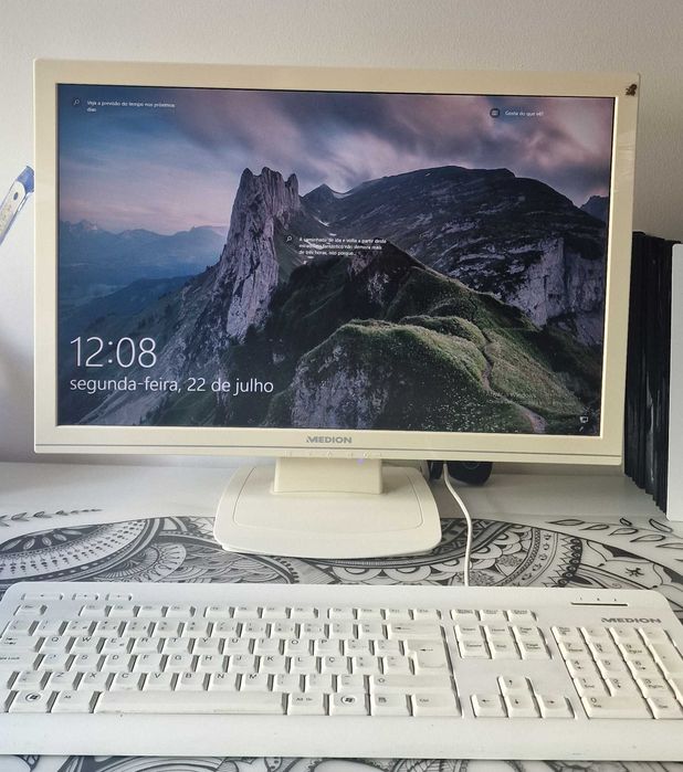 Monitor MEDION MD-20122 VGA - 22"