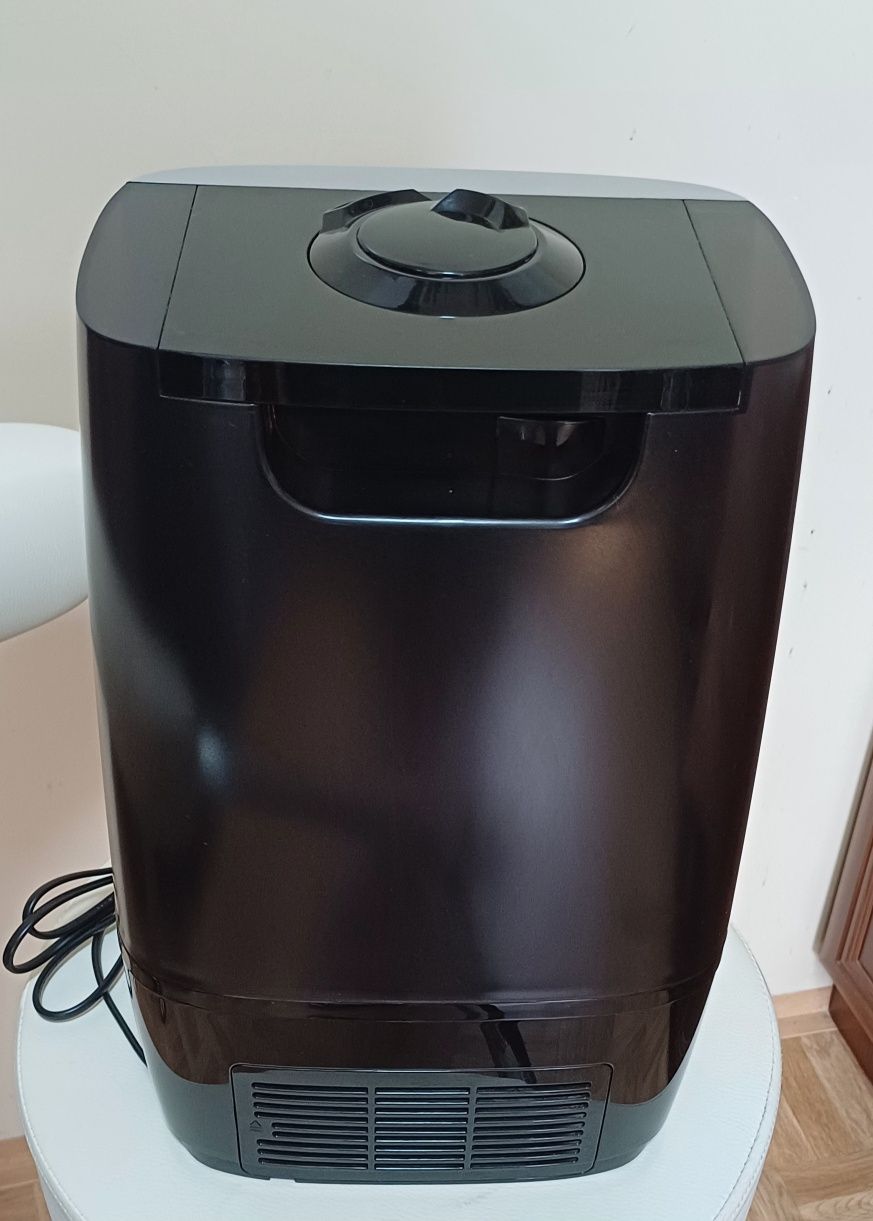 Nawilżacz i oczyszczacz powietrza BLAUPUNKT AHS801 150 W