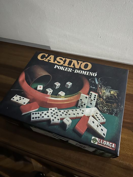Jogo de Tabuleiro Casino Poker-Dominó Novo