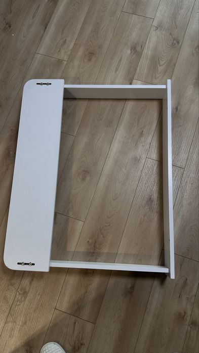 Пеленальний стіл