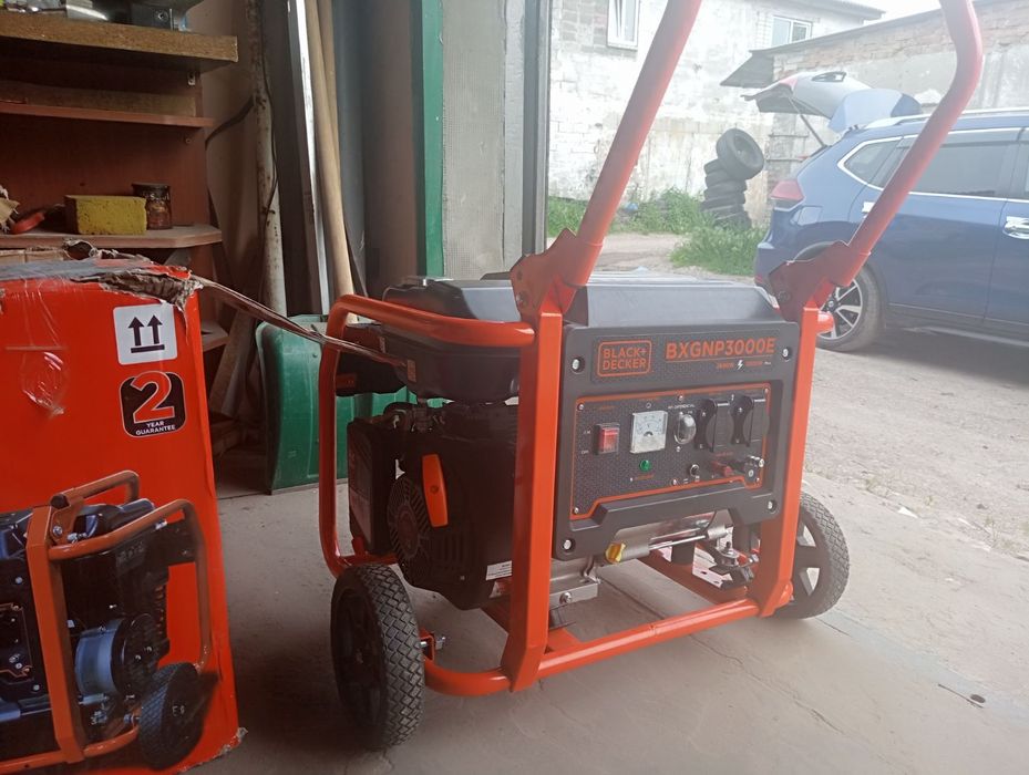 Бензиновий генератор Black+Decker BXGNP3000E 2600/3000 W