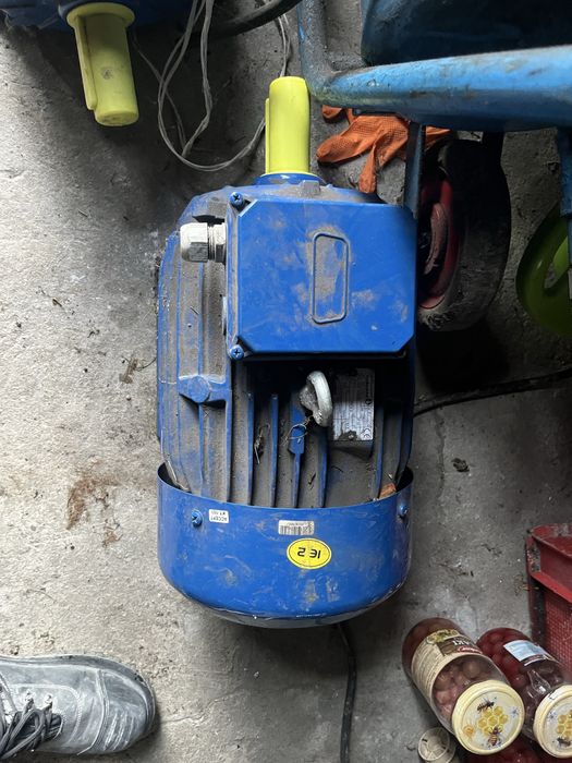 Sorzedam nowy silnik elektryczny 4kw 950 obrotów