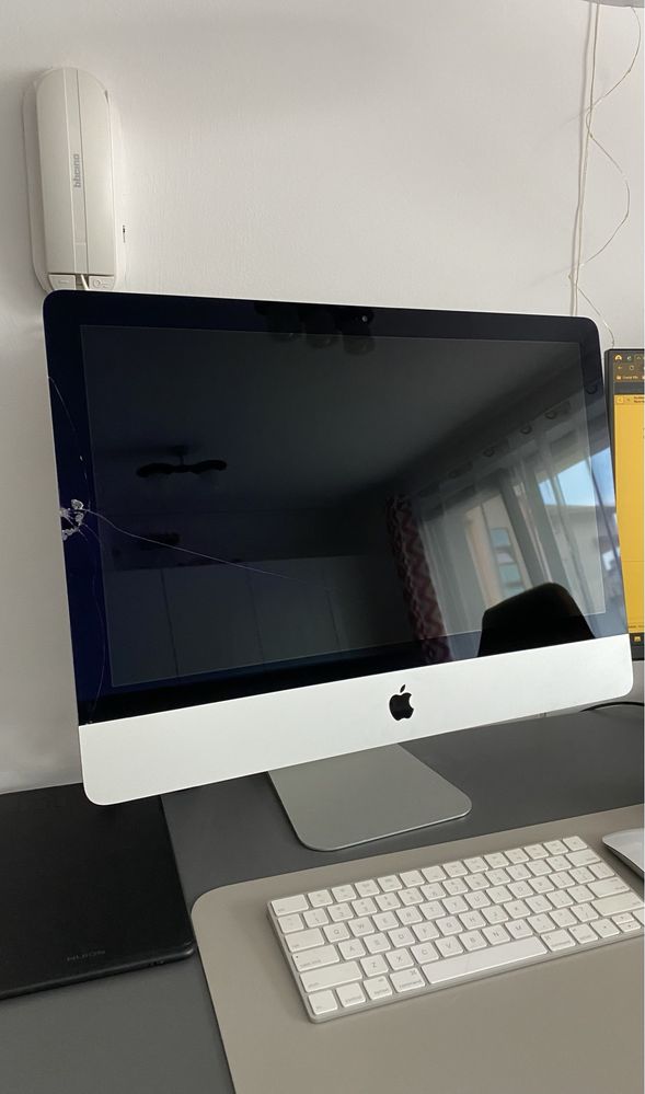 Komputer iMac 21,5 2015 Retina 4K 256GB SSD 8GB RAM i5-3,1GHz