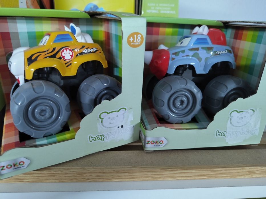 Brinquedos de criança - Carrinhos