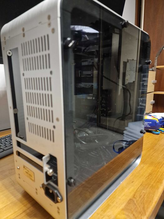 Obudowa mini itx jonsbo umx1