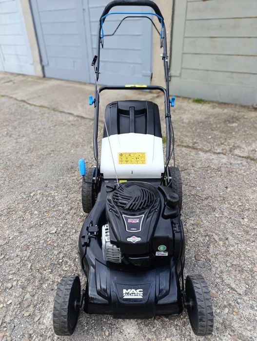 Kosiarka spalinowa z napędem