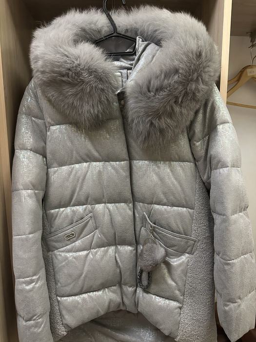 Тепла зимова куртка з натуральним хутром/Розмір S-M/Ідеальний стан