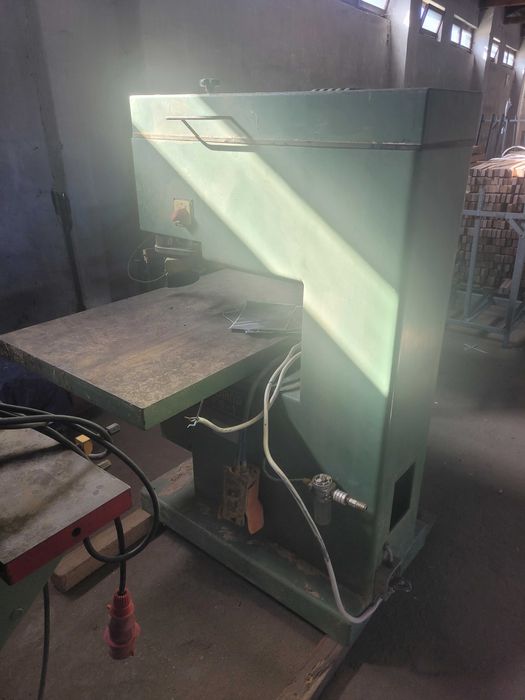 Frezarka gomad fg-1 górnowrzecionowa