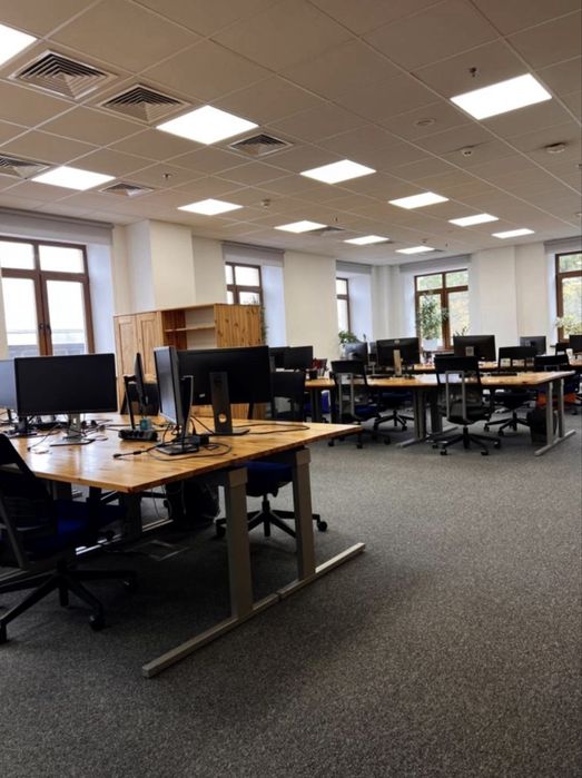 Без комісії! Оренда офісу. Поділ. Бізнес центр. Метро.