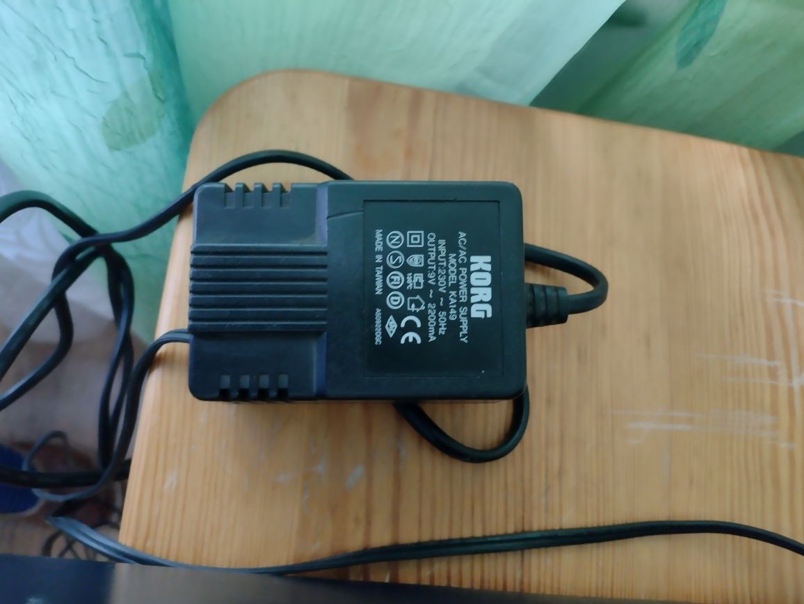 świetny syntezator Korg N5