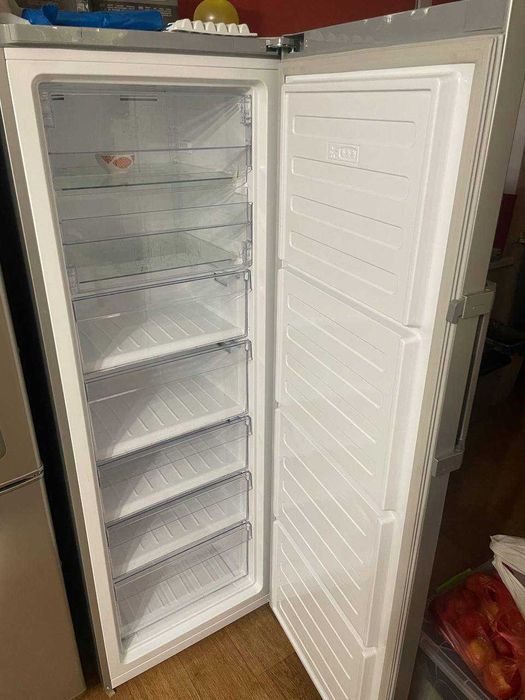 Морозильна камера, морозильний холодильник. Beko