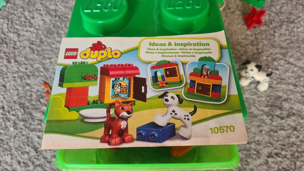 Lego Duplo w plastikowym pudełku
