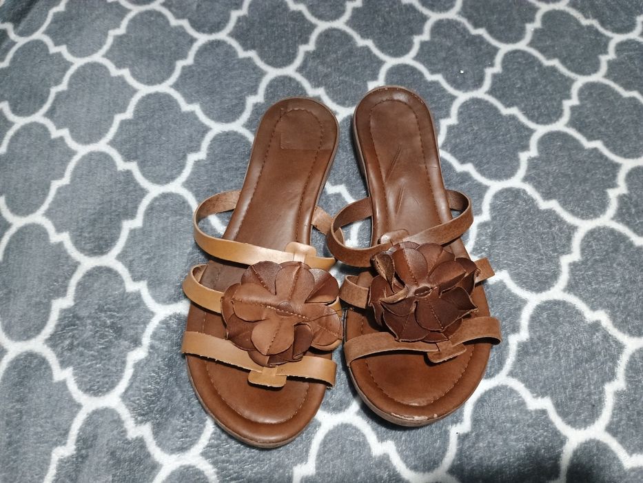 Botki klapki sandały damskie brązowe brąz kwiatek r. 37