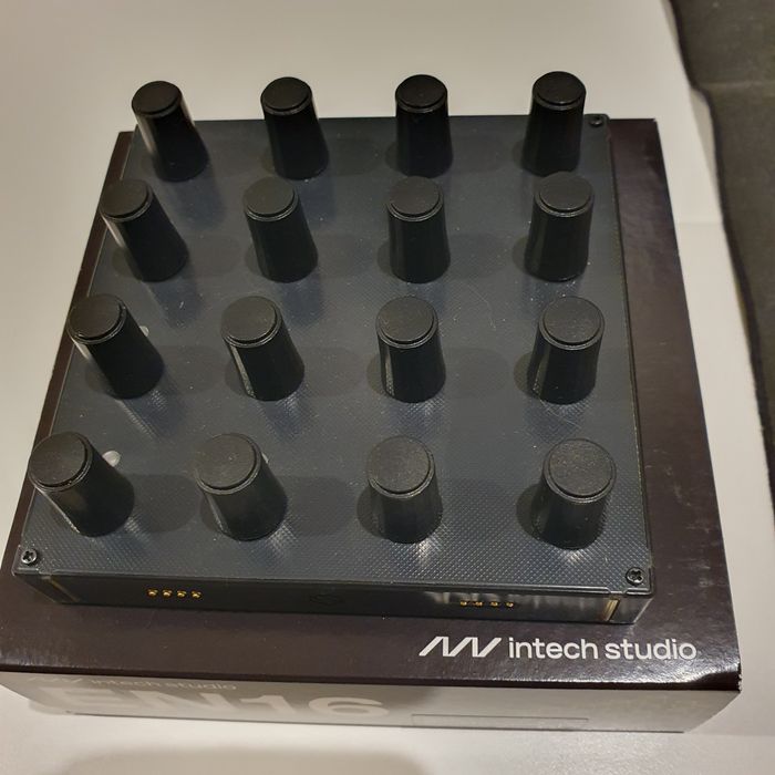 Intech Studio Controlador MIDI EN16