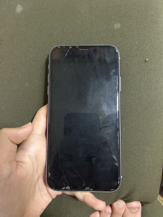 Iphone 11 64 gb ROXO