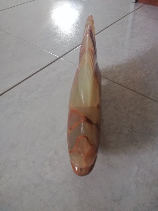 Peixe decorativo em pedra