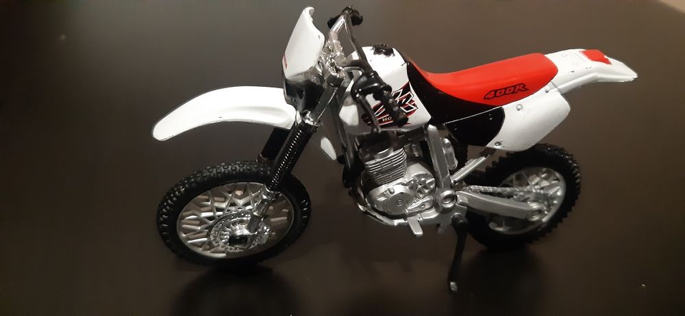 Мотоцикл іграшковий