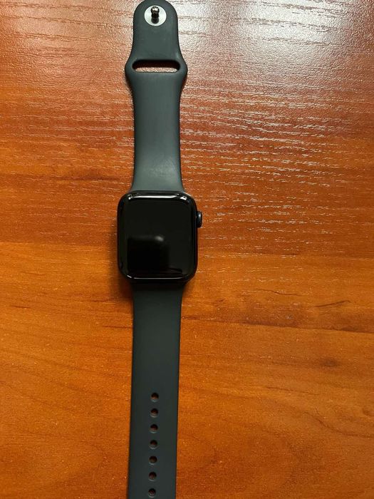 Продам Apple Watch SE 40мм