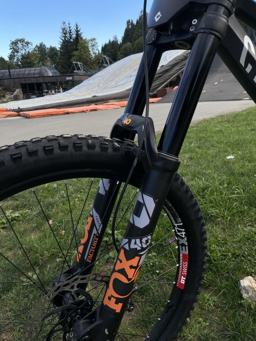 Canyon Sender CF 9.0