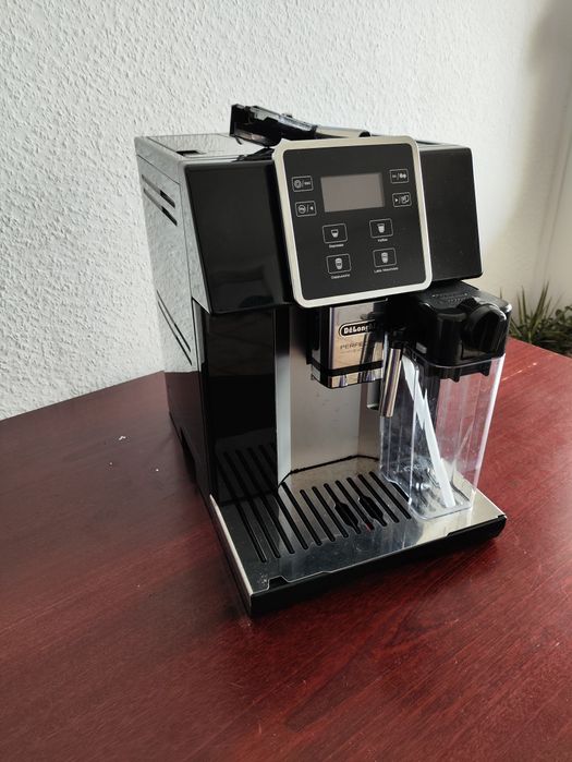Кавомашина в Кожен Дім ® Delonghi Perfekta EVO