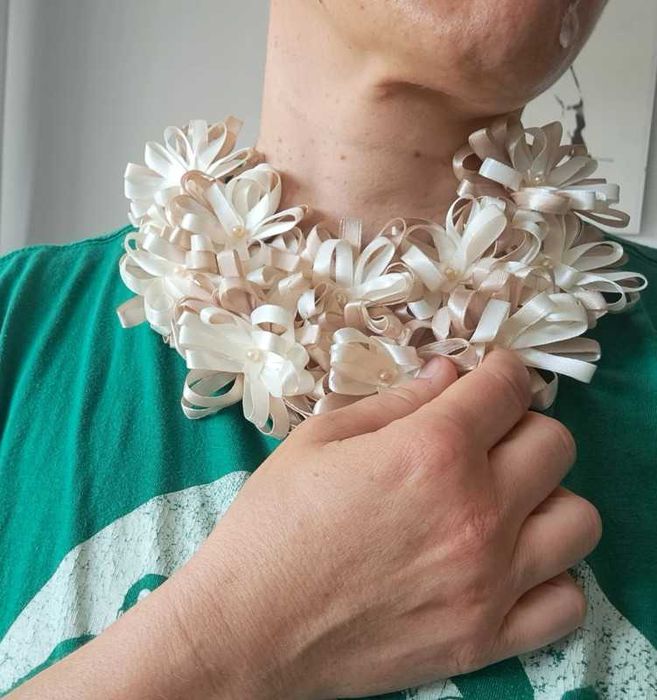 Ozdoba na szyję - naszyjnik z kwiatów boho