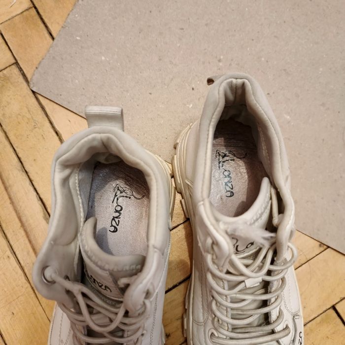 Білі черевики шкіра 37 р.