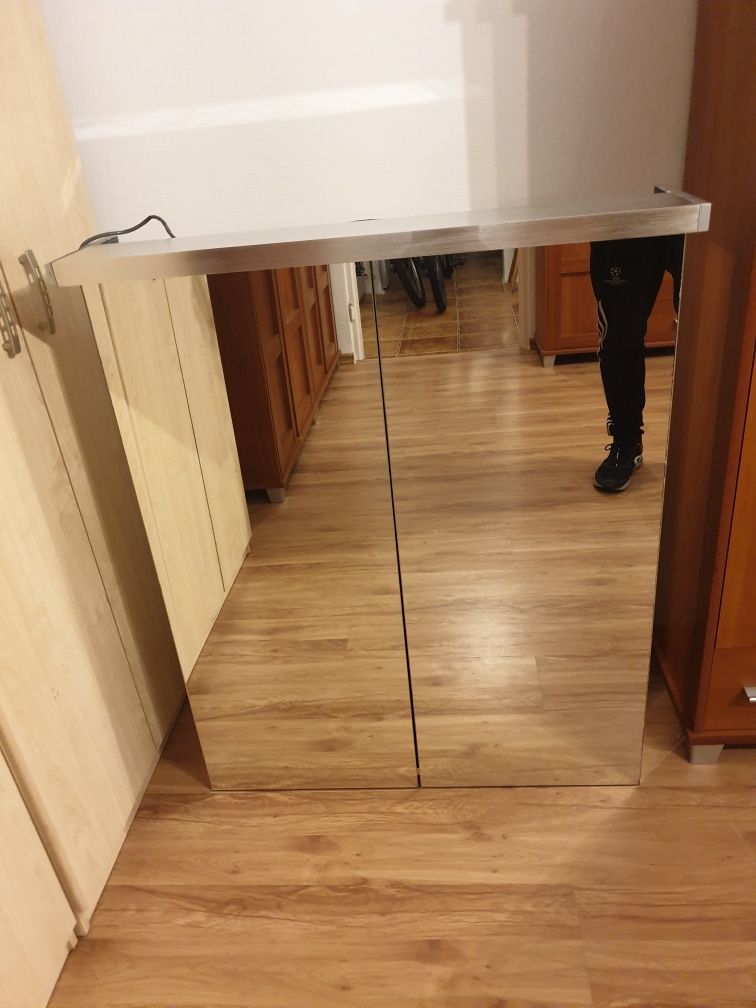 Szafka łazienkowa z lustrem z oświetleniem LED IKEA
