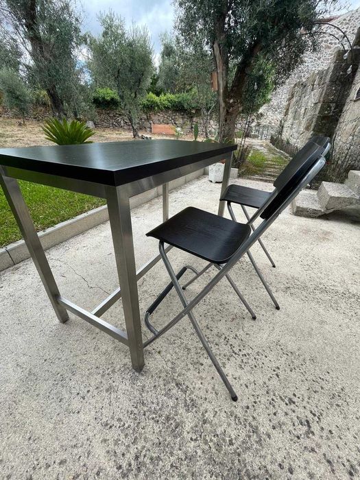 Conjunto de mesa alta e 4 cadeiras
Marca IKEA