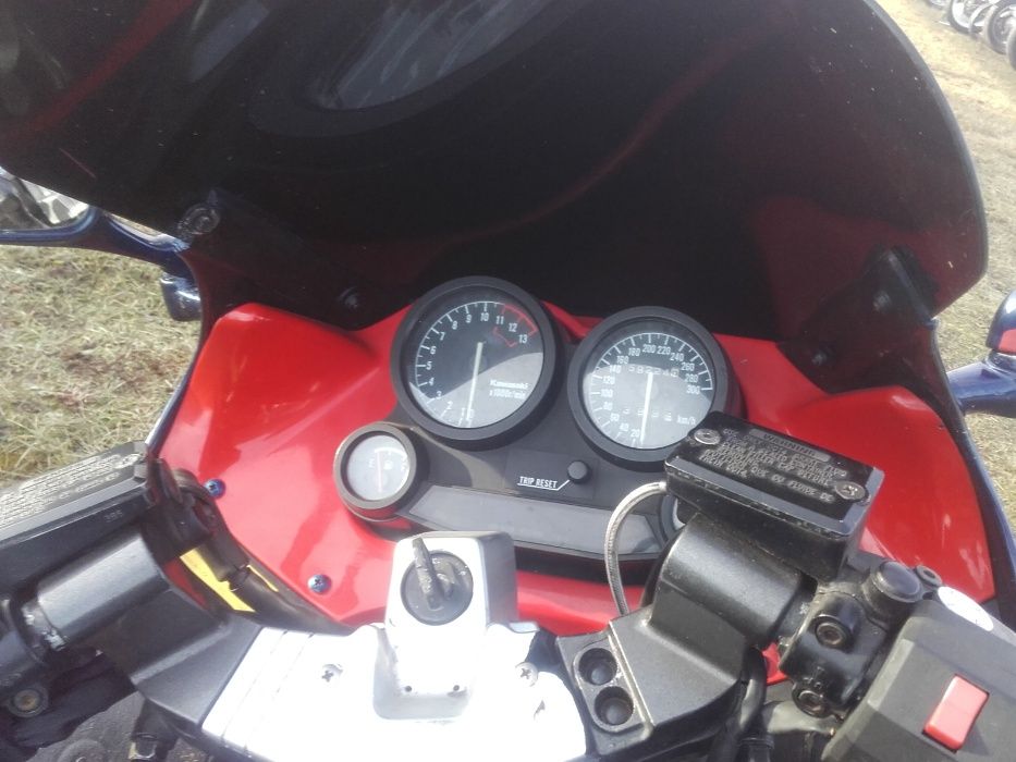 Kawasaki zx10 zx 10 tomcat silnik lagi gaźniki czasza koło bak części