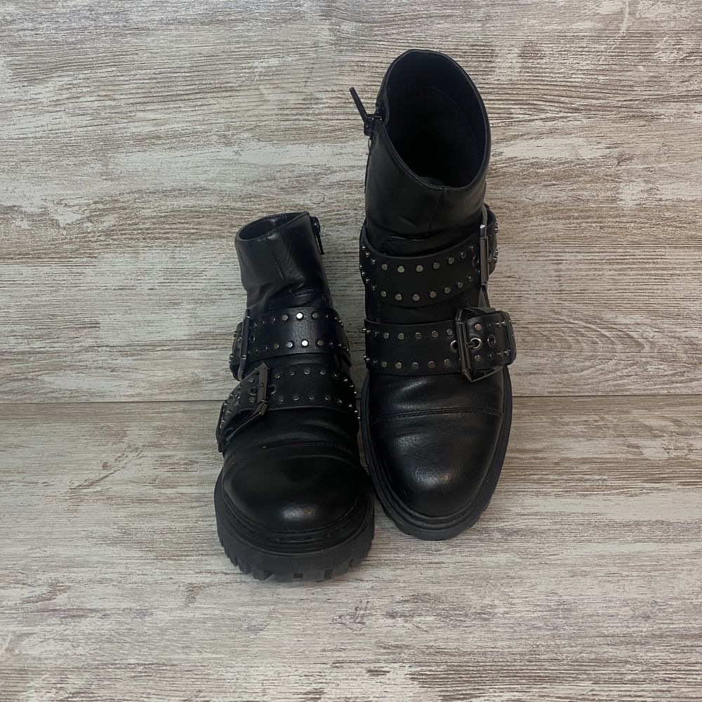 Botins Bershka 36