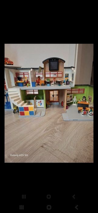 Szkoła z wyposażeniem playmobil 9453