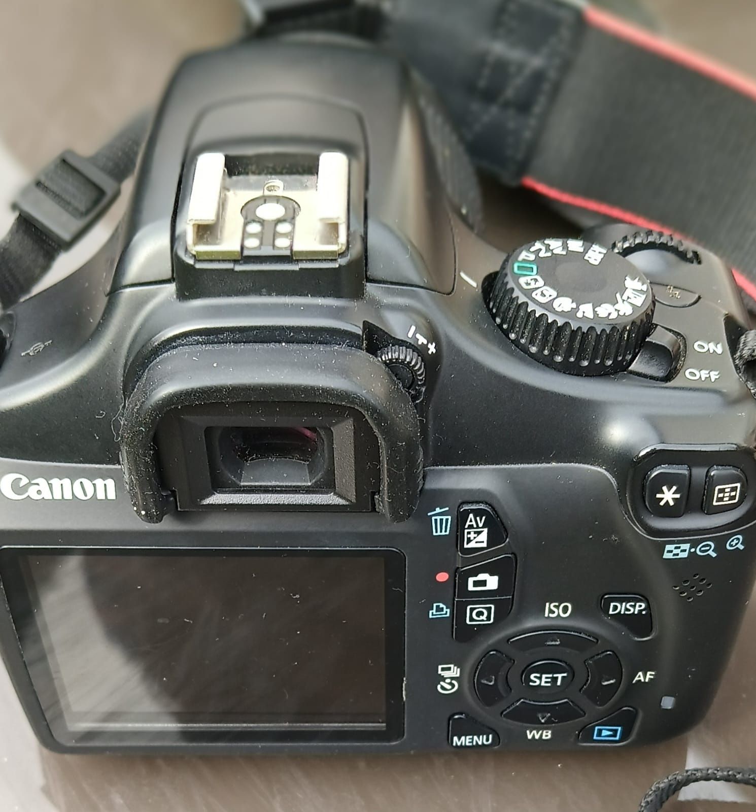 Aparat fotograficzny Canon EOS 1100D