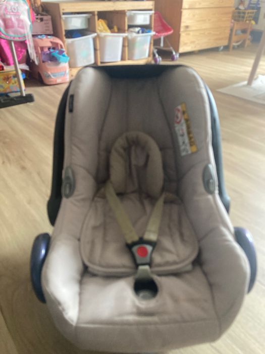 Ovo maxi cosi beje com redutor