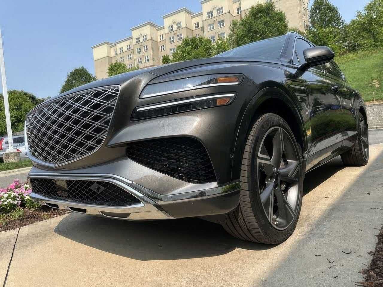 Genesis	GV80		 	2025