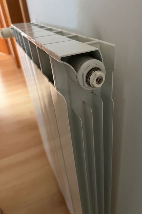 2 unidades Radiador Roca (8 elementos / 13 elementos). A partir de €40