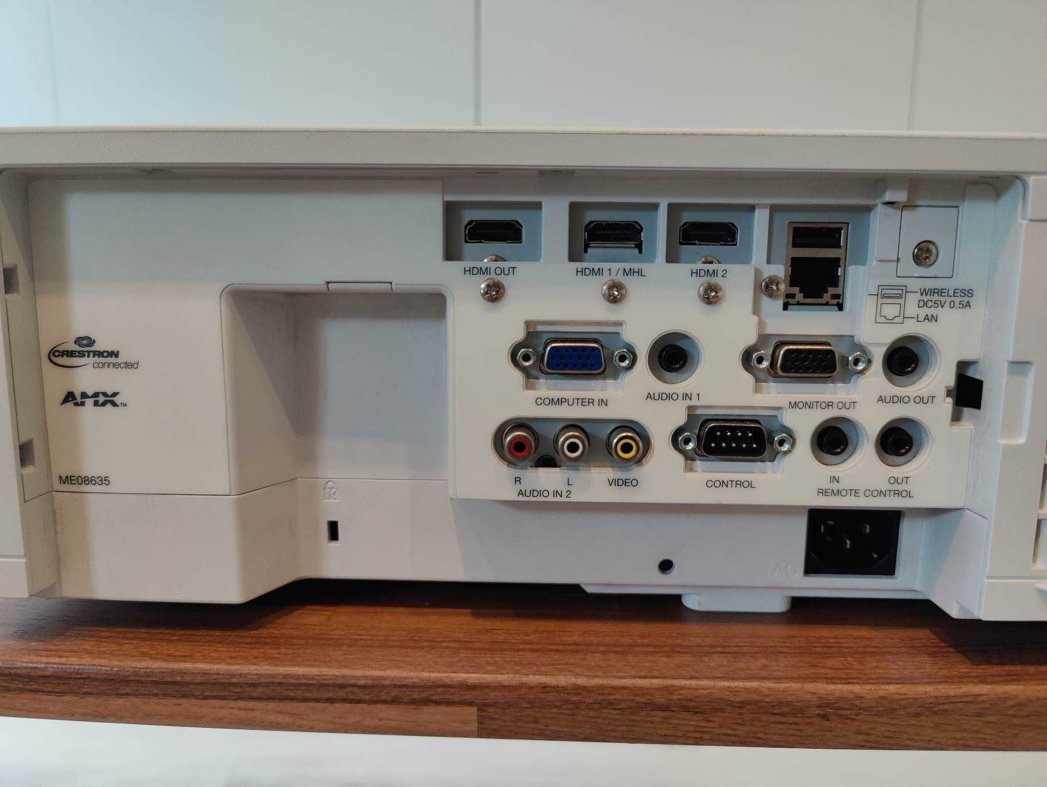 Projektor Hitachi cp-x5550